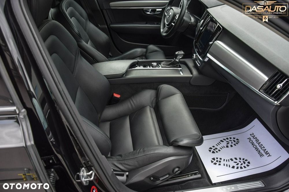 Volvo V90 D5 SCR AWD Inscription - 33