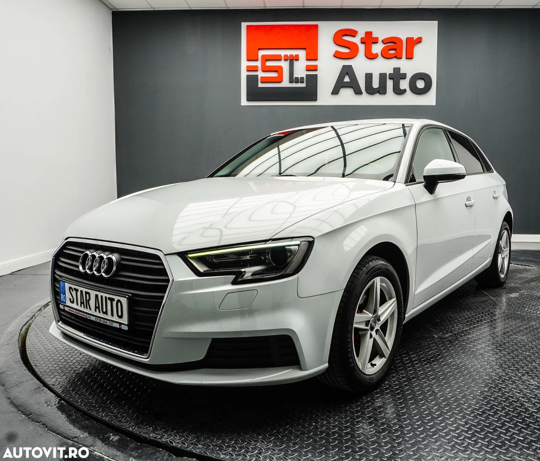 Audi A3 Sportback 1.6 TDI S tronic Design - 2