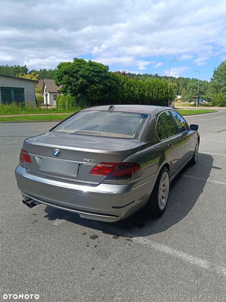 BMW Seria 7 750i L - 3