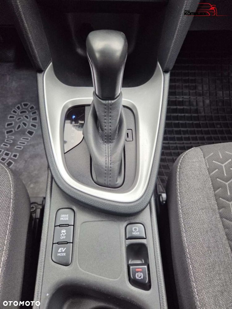 Toyota Yaris Cross - 17