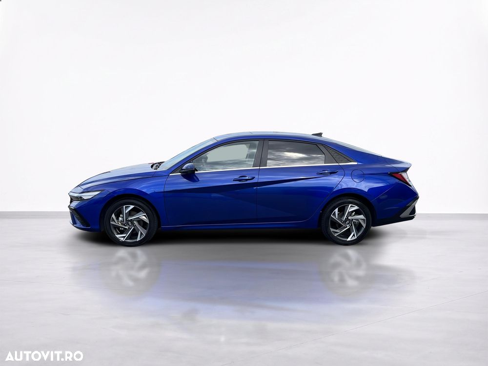 Hyundai Elantra - 4