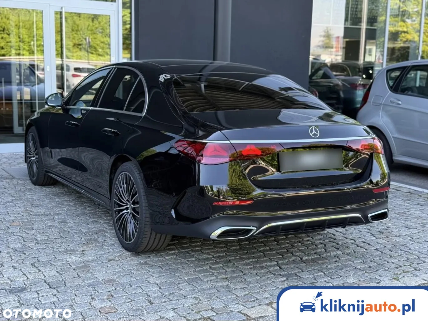 Mercedes-Benz Klasa E 200 mHEV 4-Matic AMG 9G-Tronic - 4