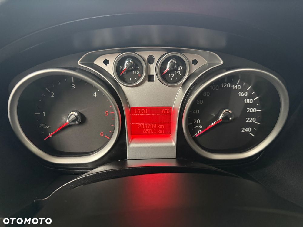 Ford Kuga 2.0 TDCi 4x4 Titanium - 23