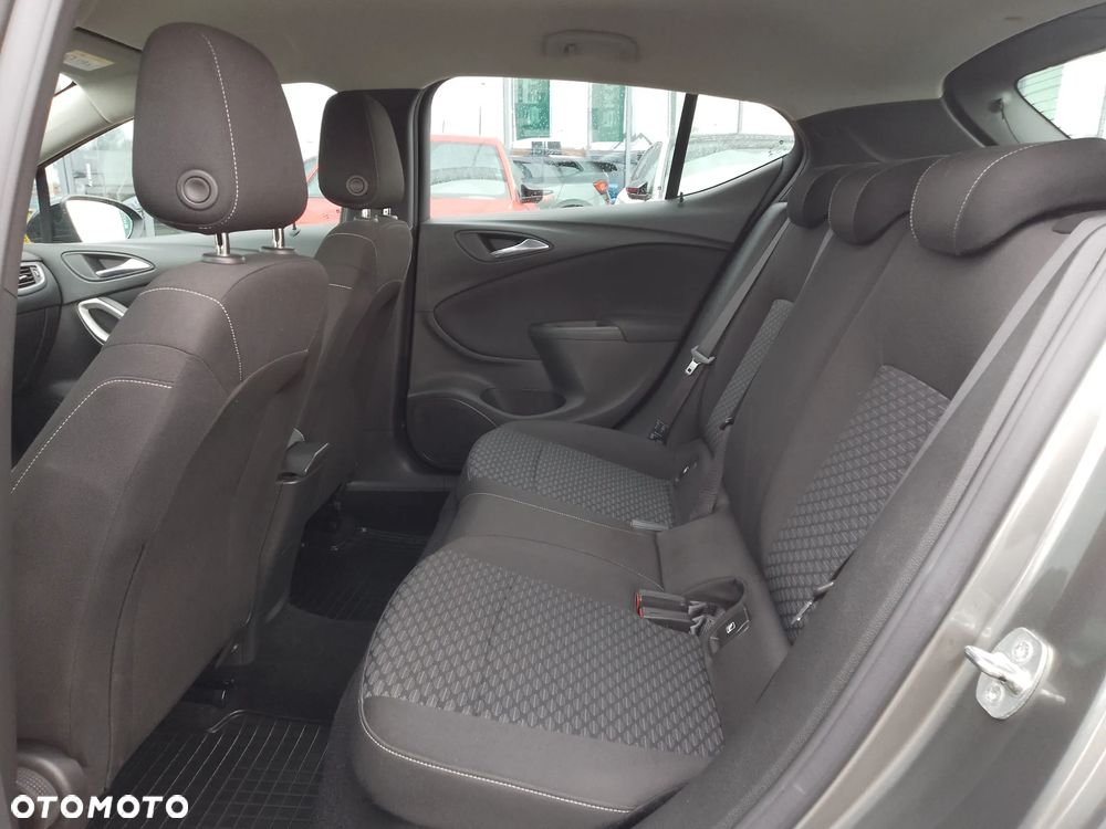 Opel Astra 1.2 T Edition S&S - 18