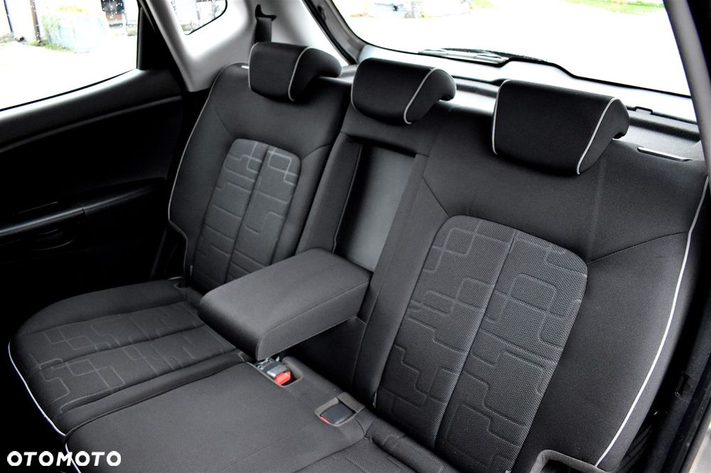 Kia Venga 1.4 CVVT Fifa World Cup Edition - 20