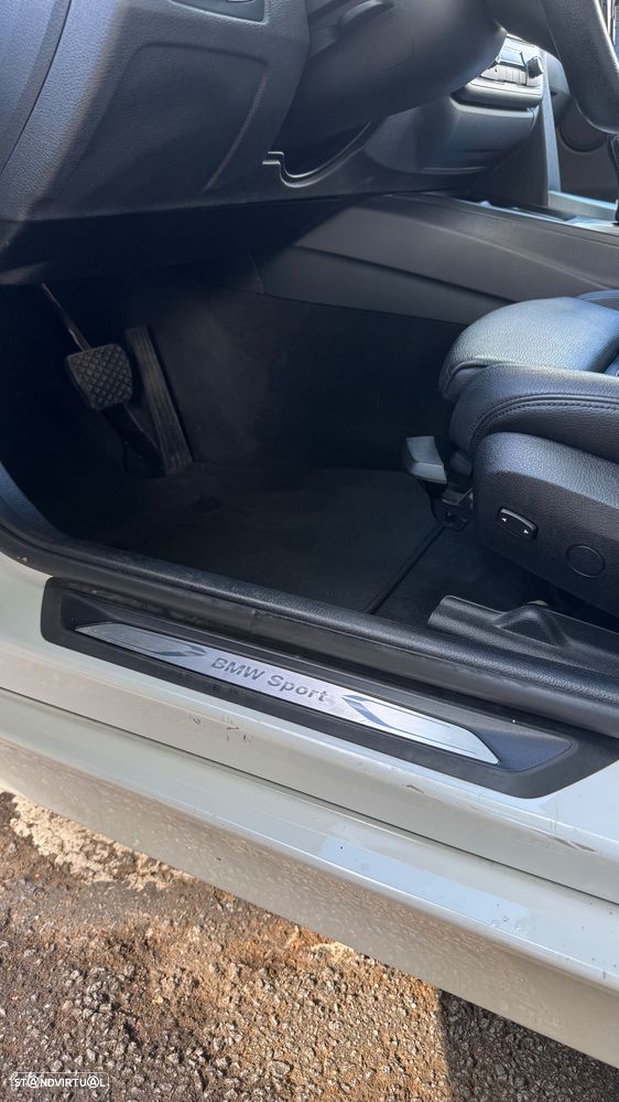 BMW 318 d Auto Line Sport - 7