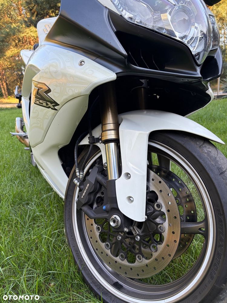 Suzuki GSX-R - 4
