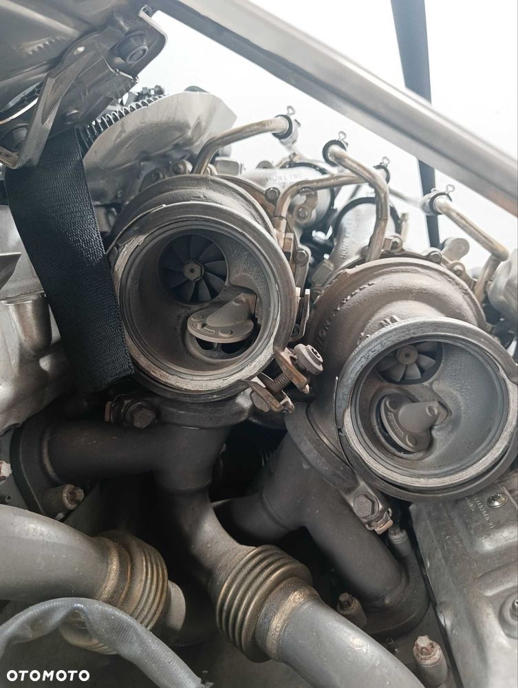 Kompletny silnik BMW M5 F10 4.4 V8 S63B44B - 8