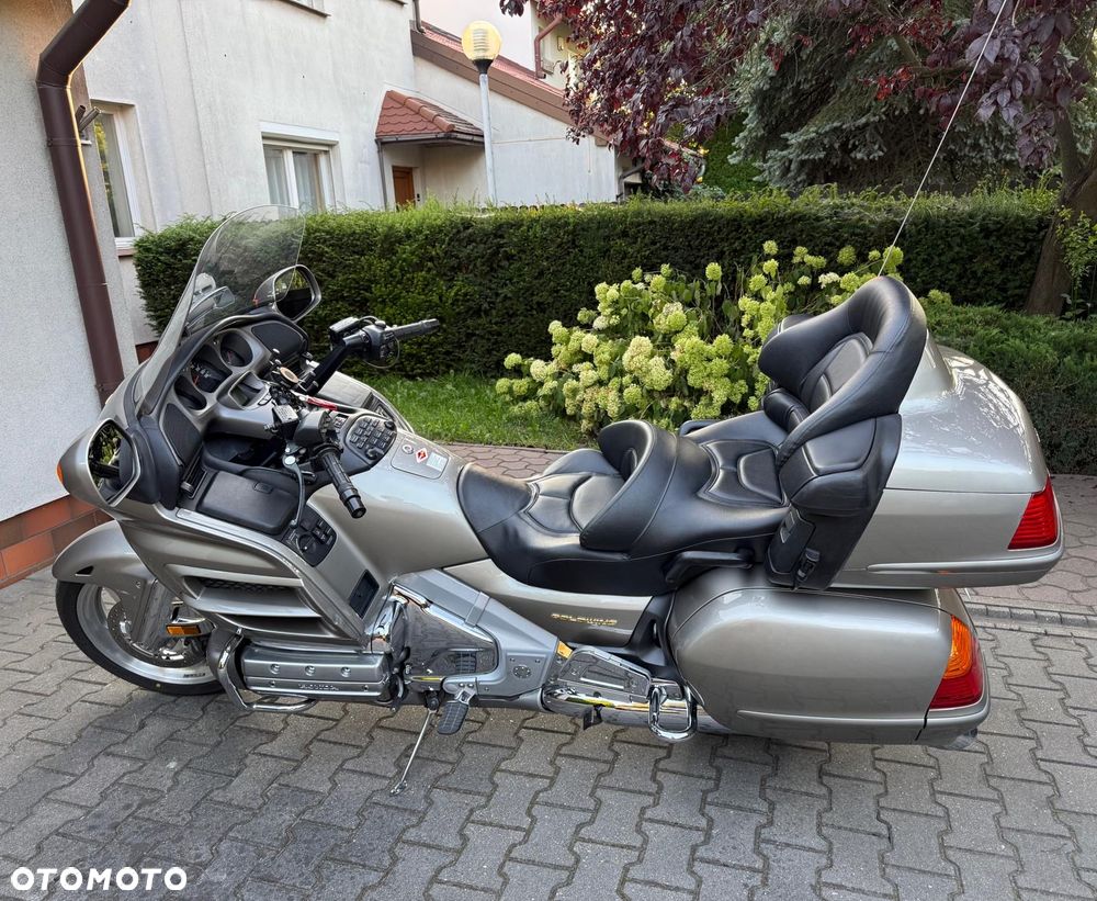 Honda GL - 6