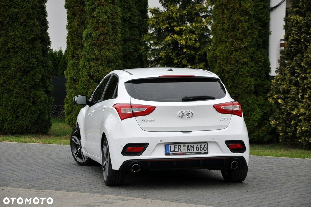 Hyundai i30 1.6 GDI Turbo Luxury - 15
