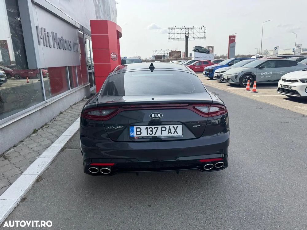 Kia Stinger 2.0 T-GDI RWD GT Line - 3