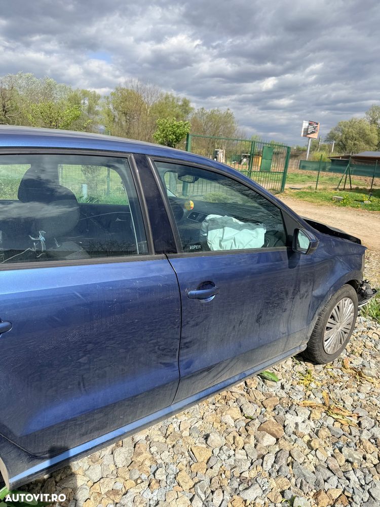 Volkswagen Polo 1.2 TSI Comfortline - 5