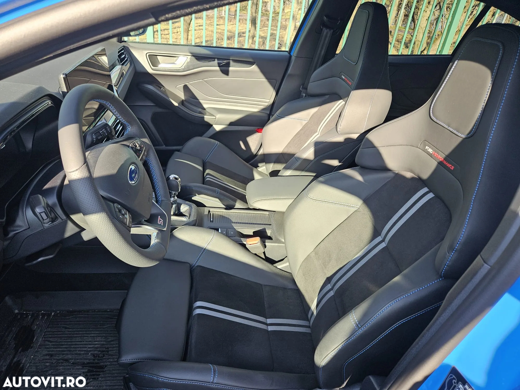 Ford Focus 2.3 Ecoboost ST X - 12