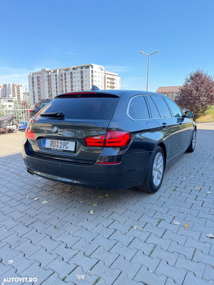 BMW Seria 5 520d Sport-Aut. - 4