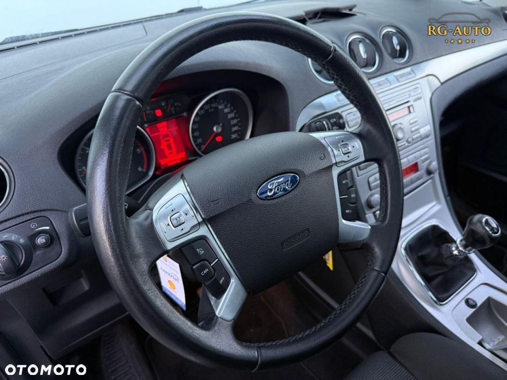 Ford S-Max - 30