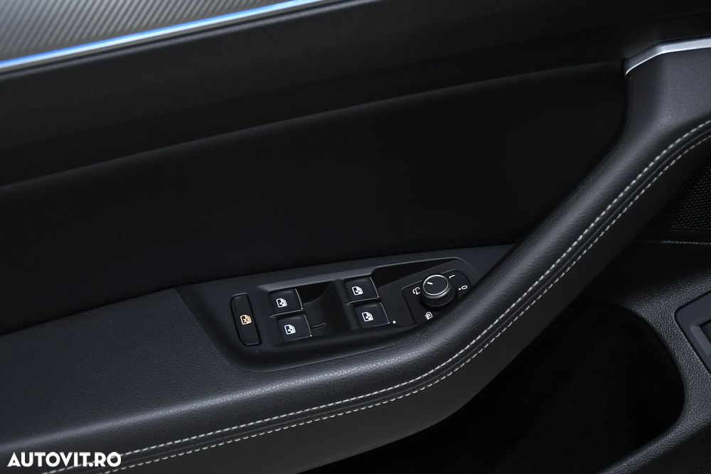 Volkswagen Passat 2.0 TDI DSG 4Motion R Executive - 30