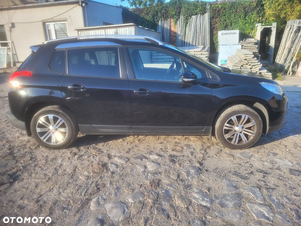 Peugeot 2008 PureTech 82 Allure - 12