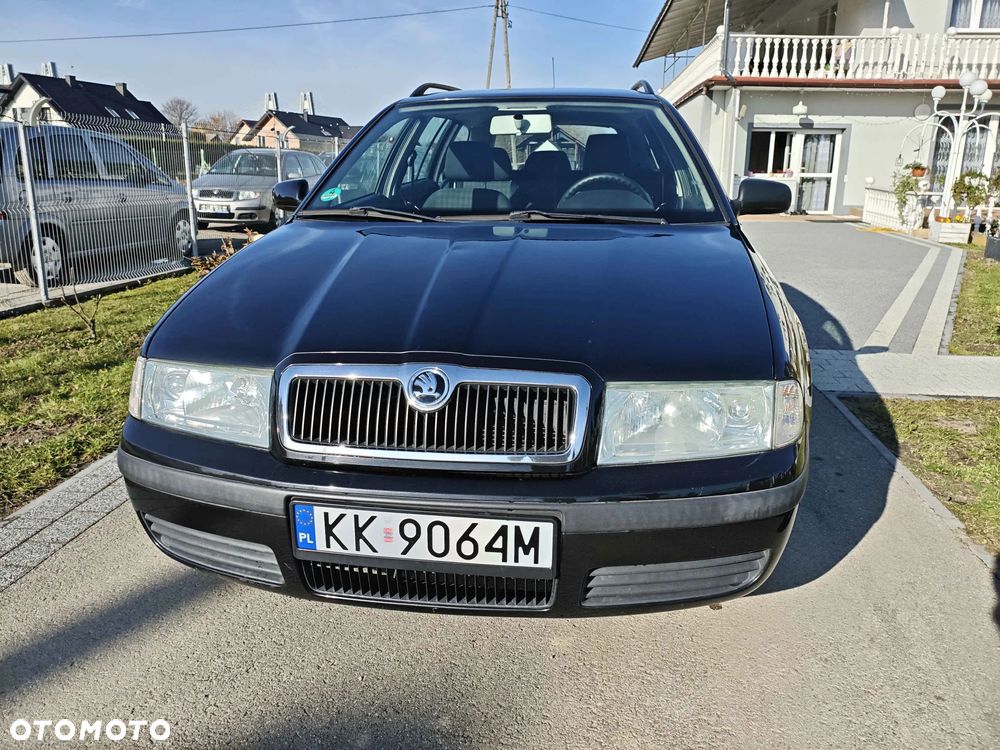 Skoda Octavia 1.6 Tour - 23