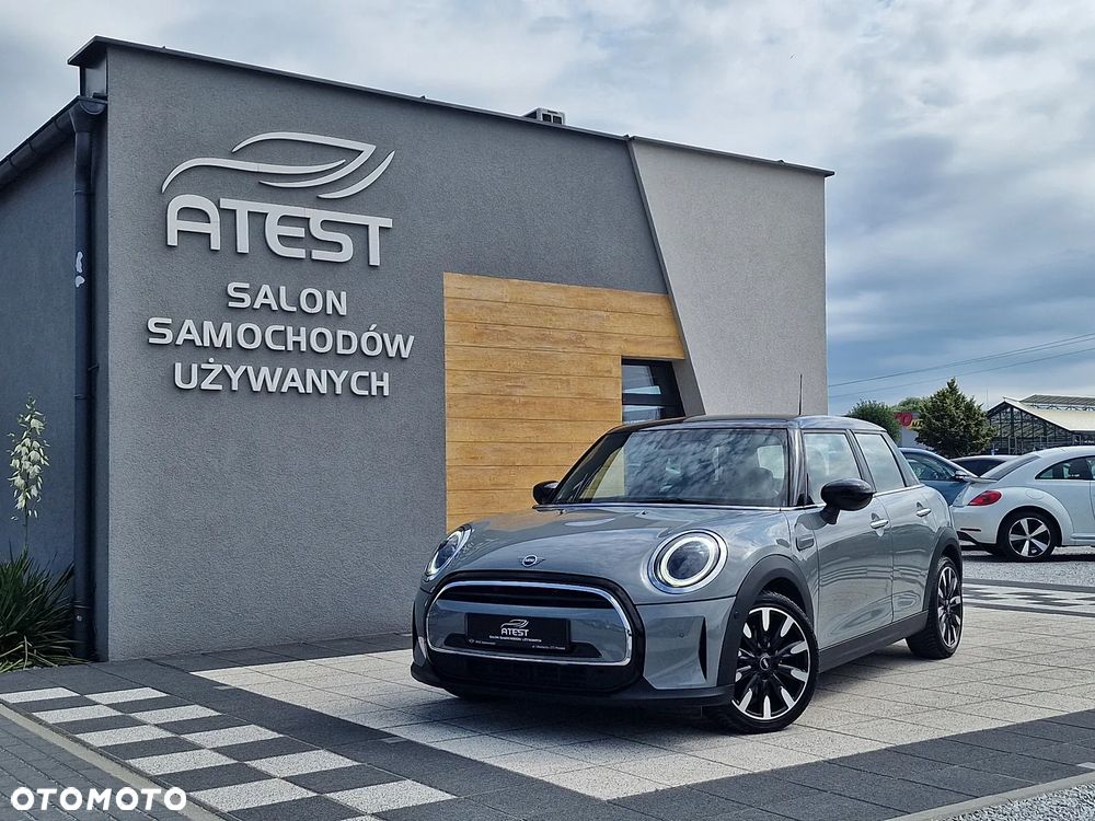 MINI Cooper Essential Trim - 1