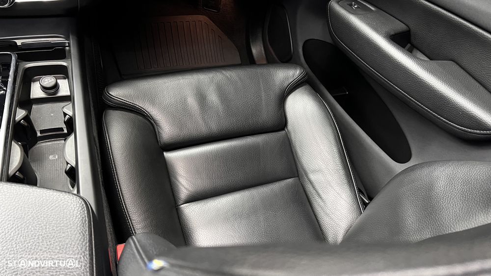 Volvo XC 60 2.0 T6 PHEV Inscription Expression AWD - 44