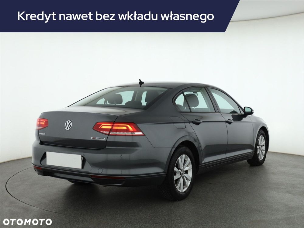 Volkswagen Passat - 7