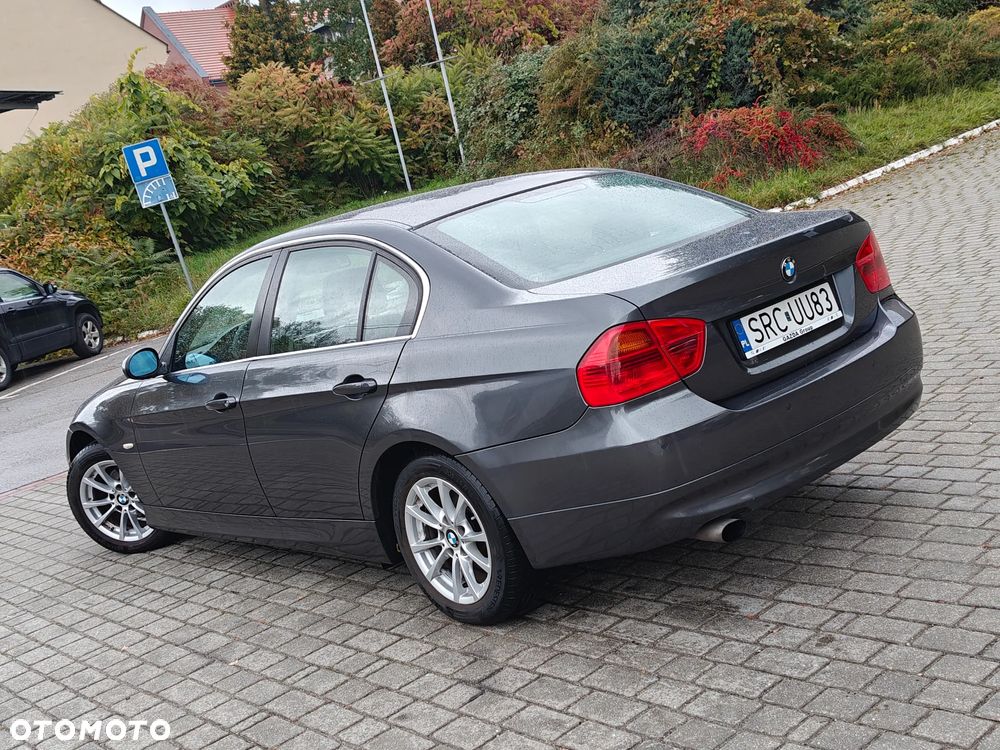 BMW Seria 3 320i - 1