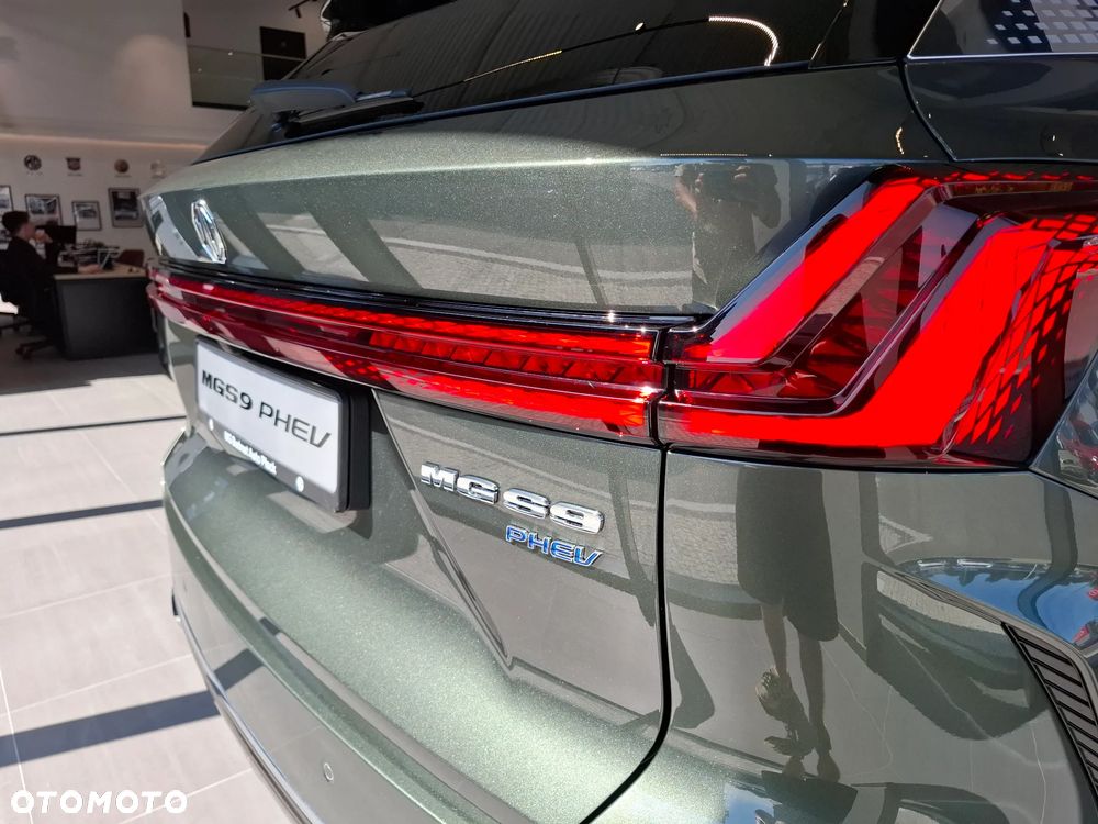 MG HS PHEV 1.5T Exclusive - 12