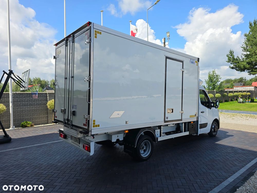 Renault MASTER CHŁODNIA 8 PALET Carrier XARIOS 350 -20*C +20*C 230V STACJONARNE PODŁĄNCZENIE TYLN OŚ BLIŻNIACZA WZMOCNIONA SALON POLSKA 125Tyś km SERWIS ASO RENO DO OSTATNIEGO Km GWARANCJA BOGATA OPCJA WYPOSAŻENIA LEDY HALOGENY TEMPOMAT FOTEL KIEROWCY PNEŁMATYCZNY - 7