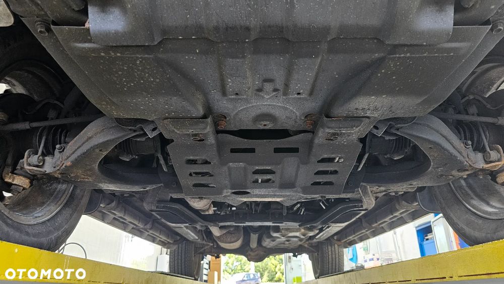 Isuzu D-Max 1.9 DC L - 8