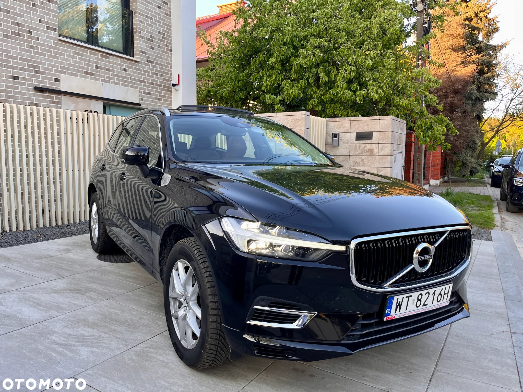 Volvo XC 60 T8 AWD Plug-In Hybrid Momentum - 3