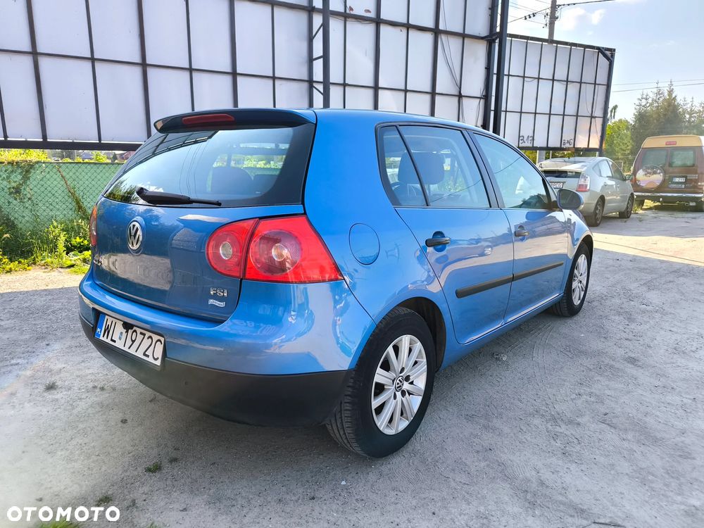 Volkswagen Golf - 5