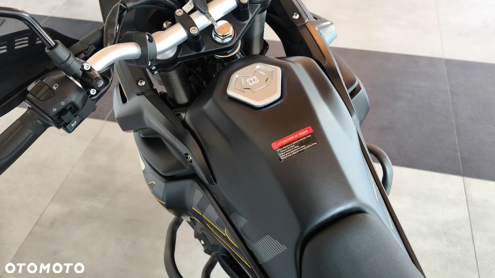 VOGE 300GY RALLY - 18