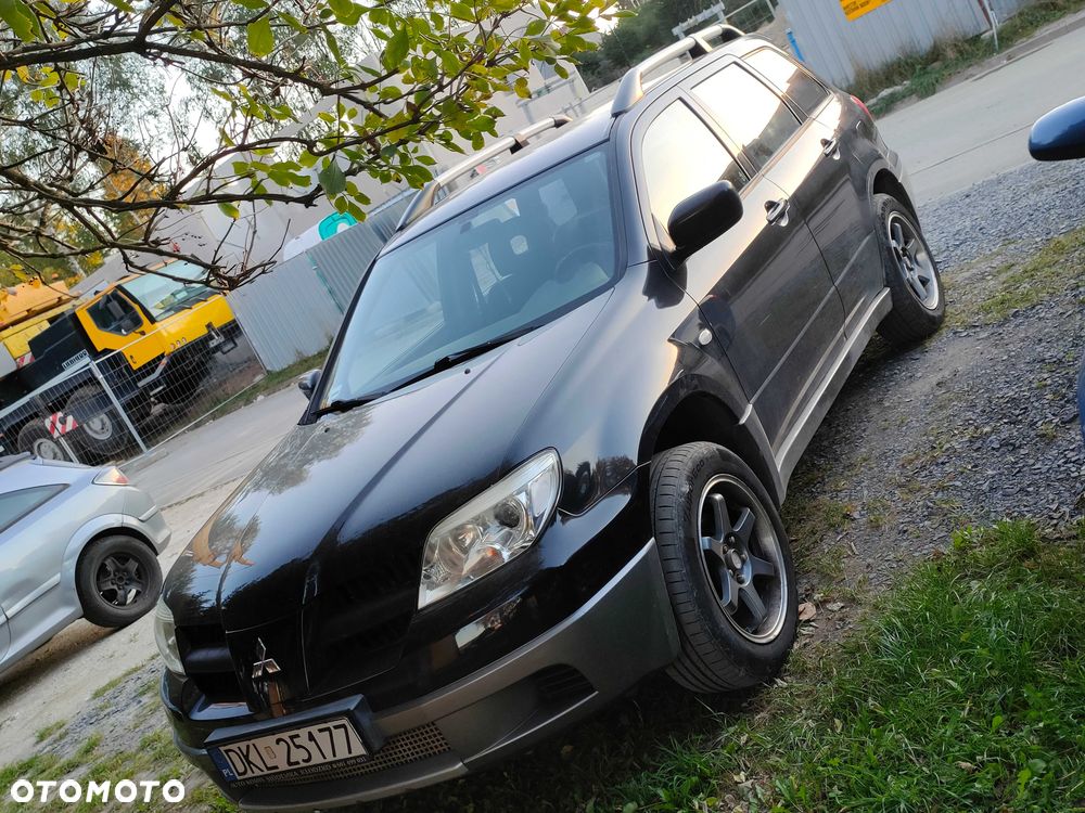 Mitsubishi Outlander - 10