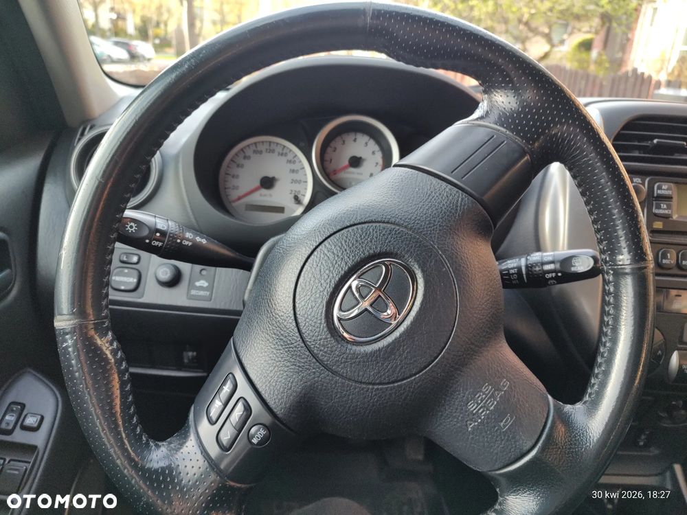 Toyota RAV4 - 18