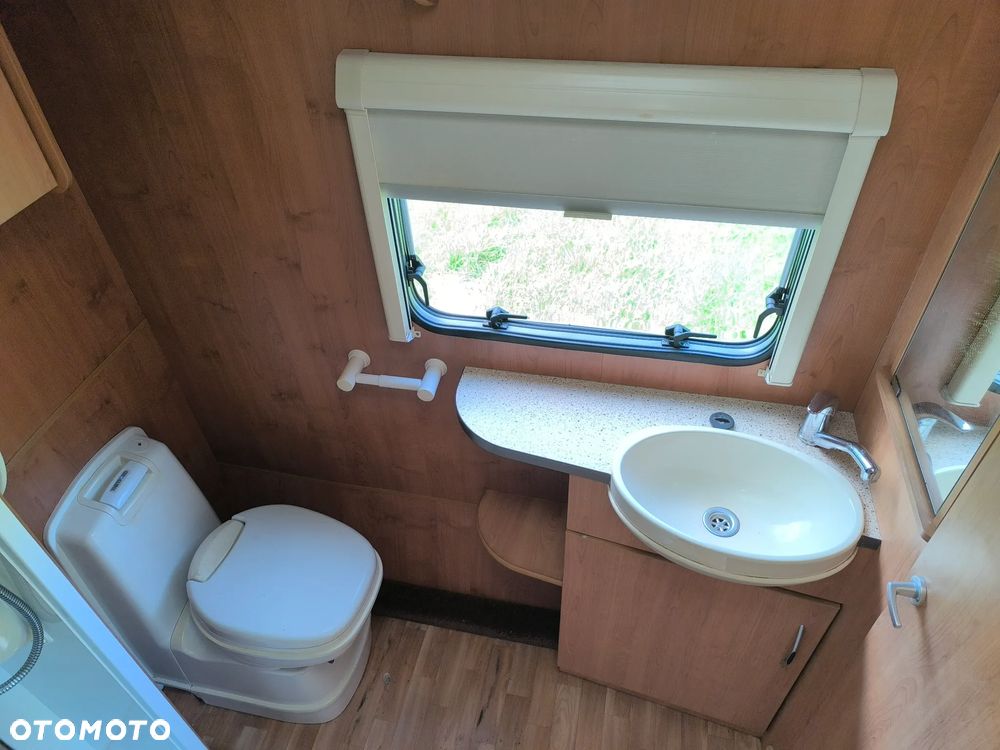 SWIFT ACE JUBILEE GLOBETROTTER - 16