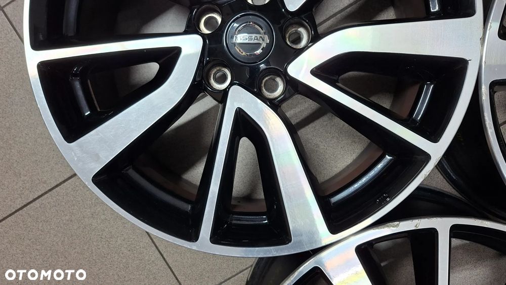 Felgi Aluminiowe 19 Nissan Qashqai X-Trail 5x114.3 ET 40 - 12