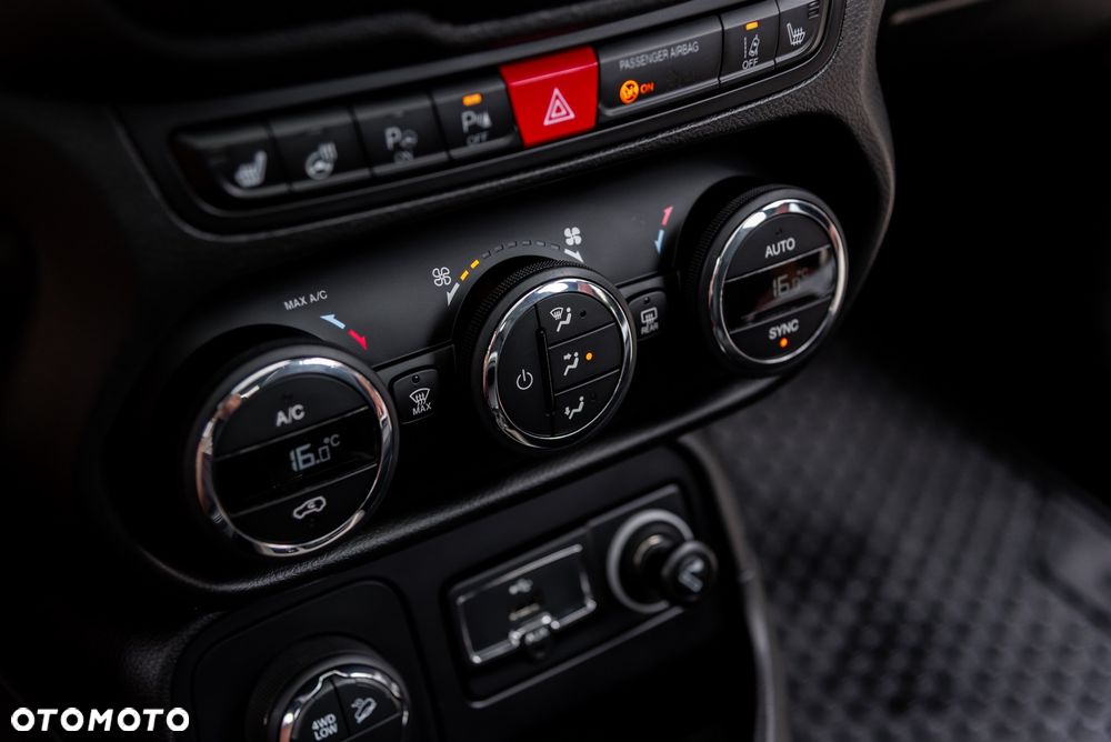Jeep Renegade - 34