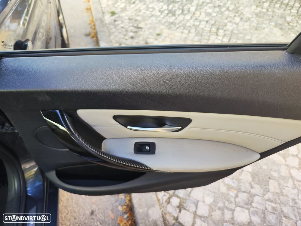 BMW 320 d EfficientDynamics Line Sport - 17