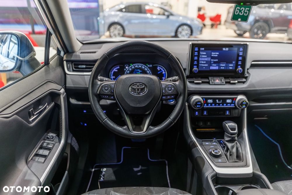 Toyota RAV4 - 5