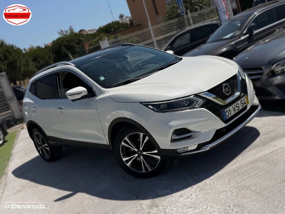 Nissan Qashqai 1.5 dCi N-Connecta J18+Led - 2