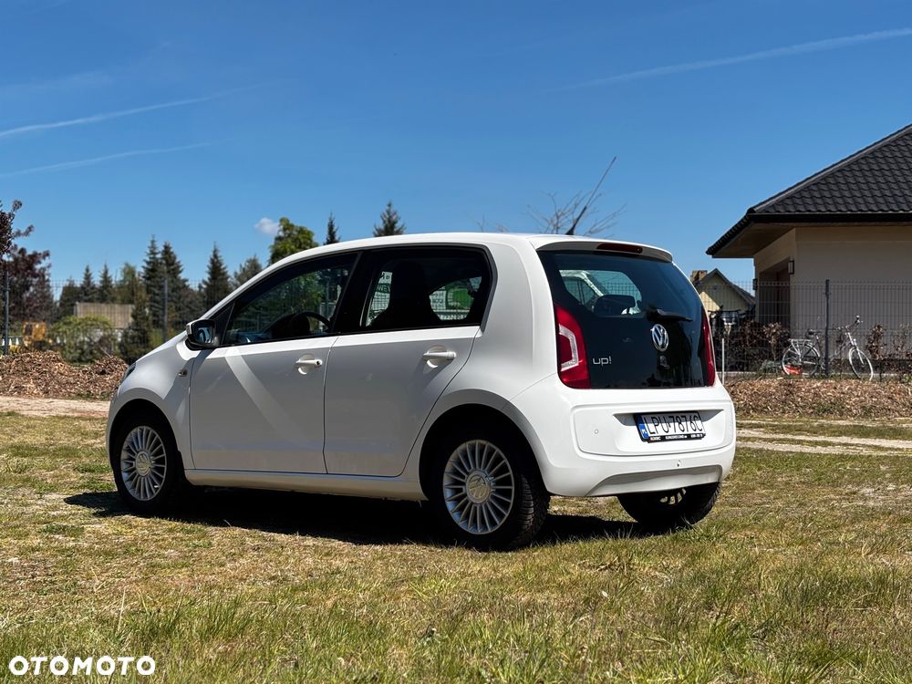 Volkswagen up! high - 8