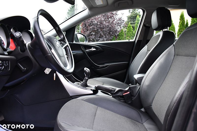 Opel Astra 1.4 Turbo Cosmo - 10