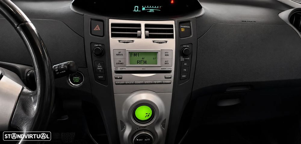 Toyota Yaris 1.0 VVT-i AC - 20