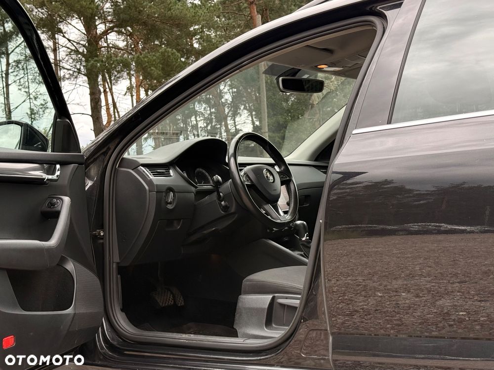 Skoda Octavia 2.0 TDI 4x4 DSG Style - 6