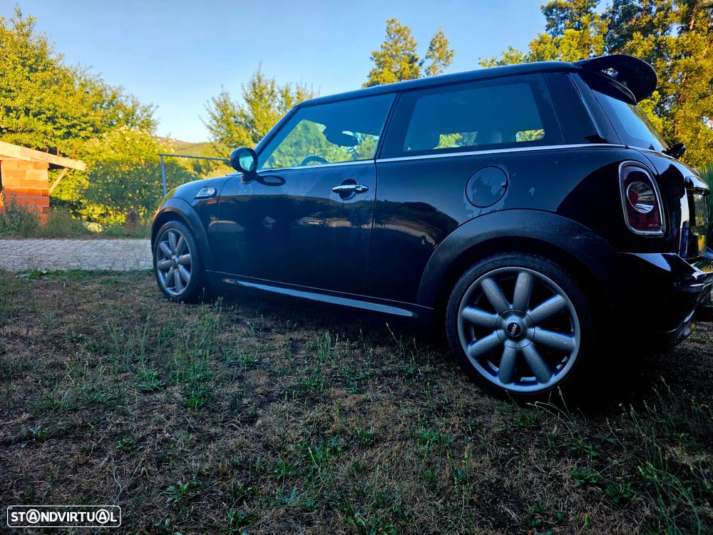 MINI 3 Portas Cooper D - 18