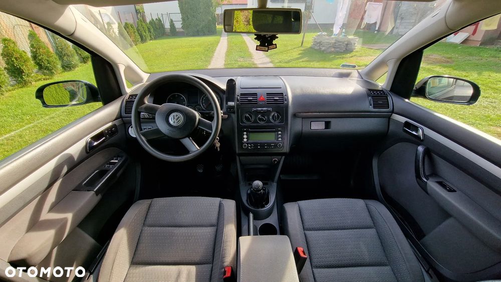 Volkswagen Touran - 6