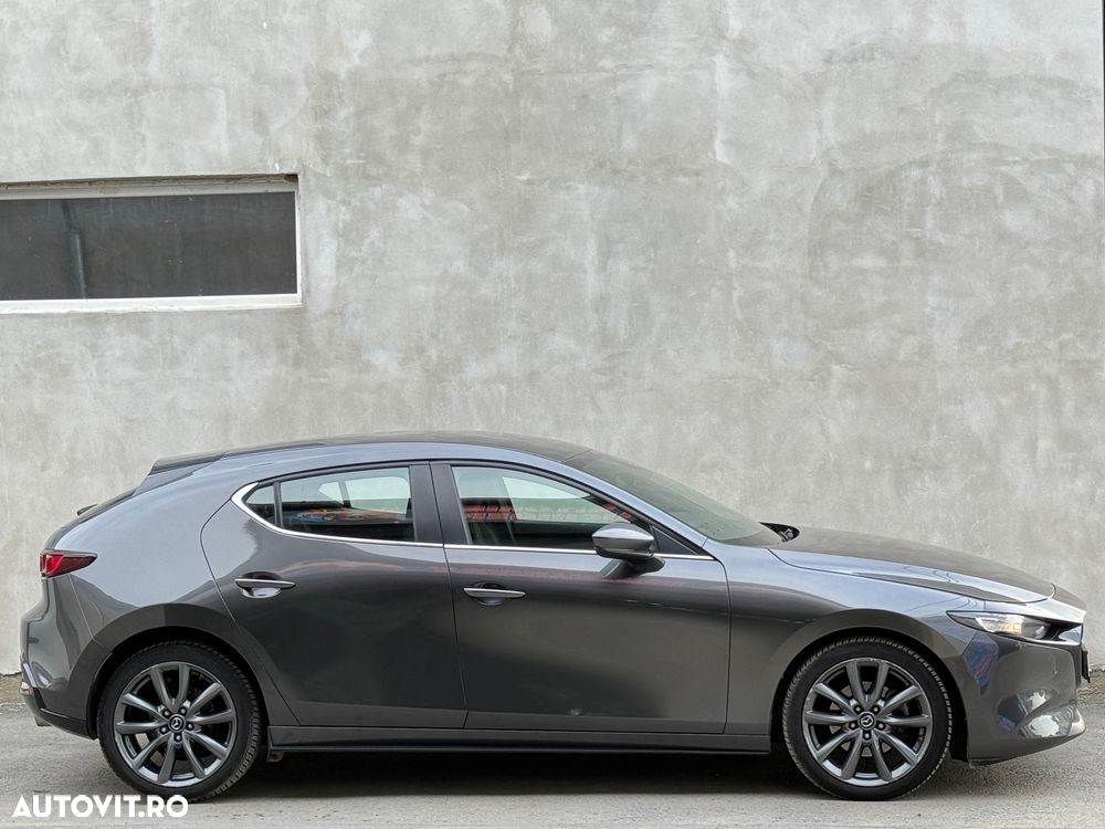 Mazda 3 - 8