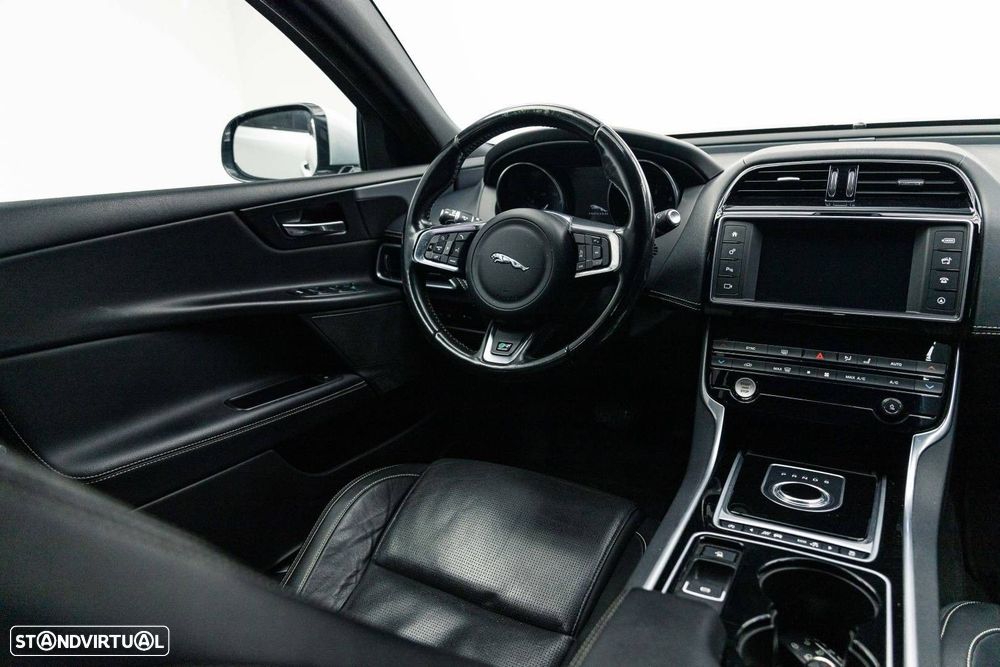 Jaguar XE 2.0 D R-Sport Aut. - 16