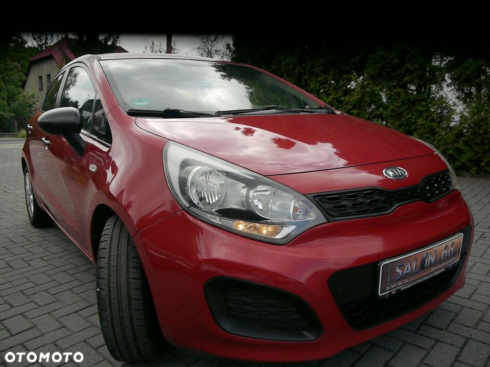 Kia Rio 1.4 L - 9