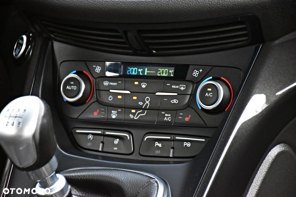 Ford Kuga 2.0 TDCi 4x2 ST-Line - 38